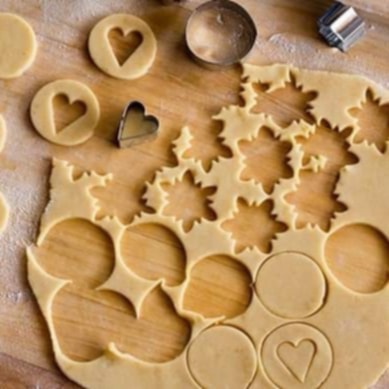CHRISTMAS COOKIE BOX