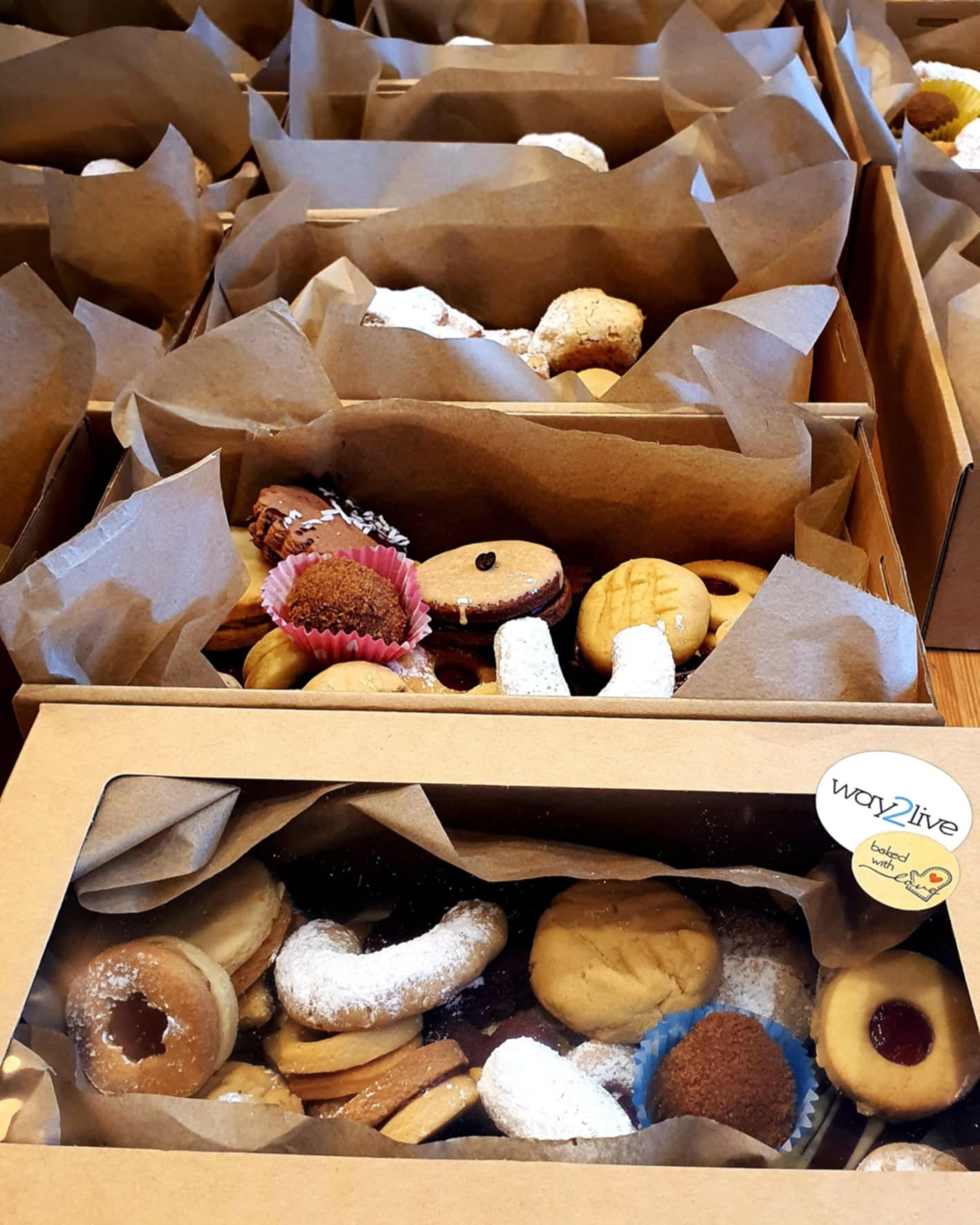 CHRISTMAS COOKIE BOX